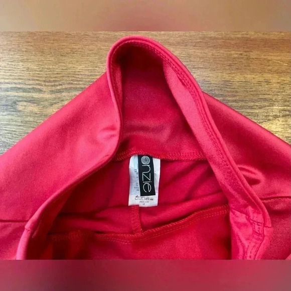 Onzie | Vivid Red | High Waist Yoga Leggings | M/L - Picture 2 of 3